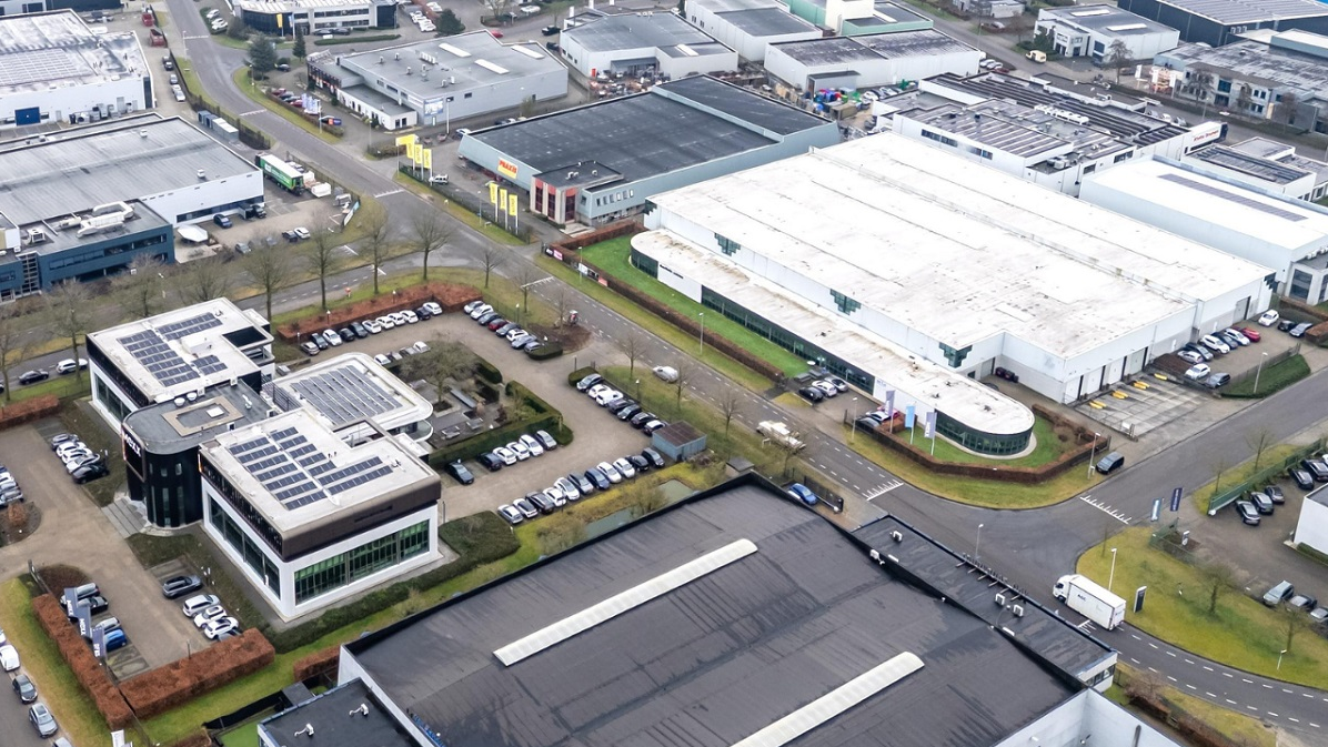 Iroko koopt Mexx-kantoor en DC in Drunen