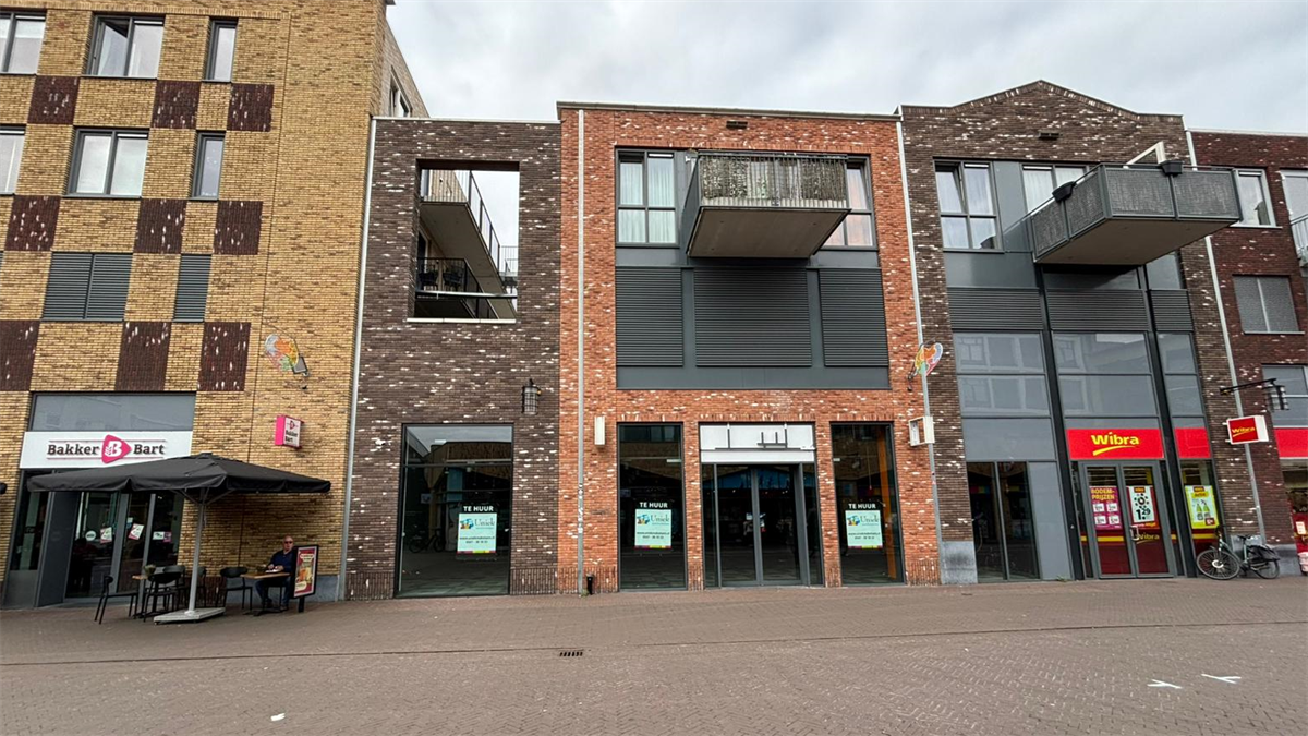 Scapino huurt in Almelo