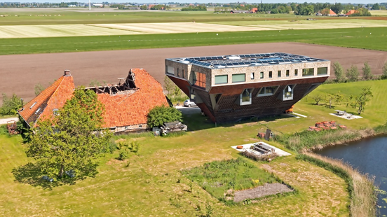 Dezelfde boerenschuur levert in Zeeland twee ... | PropertyNL