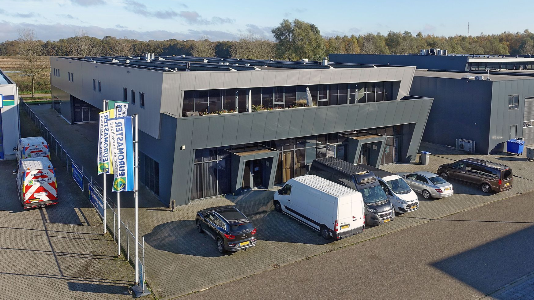 PBSoccer huurt in Almelo