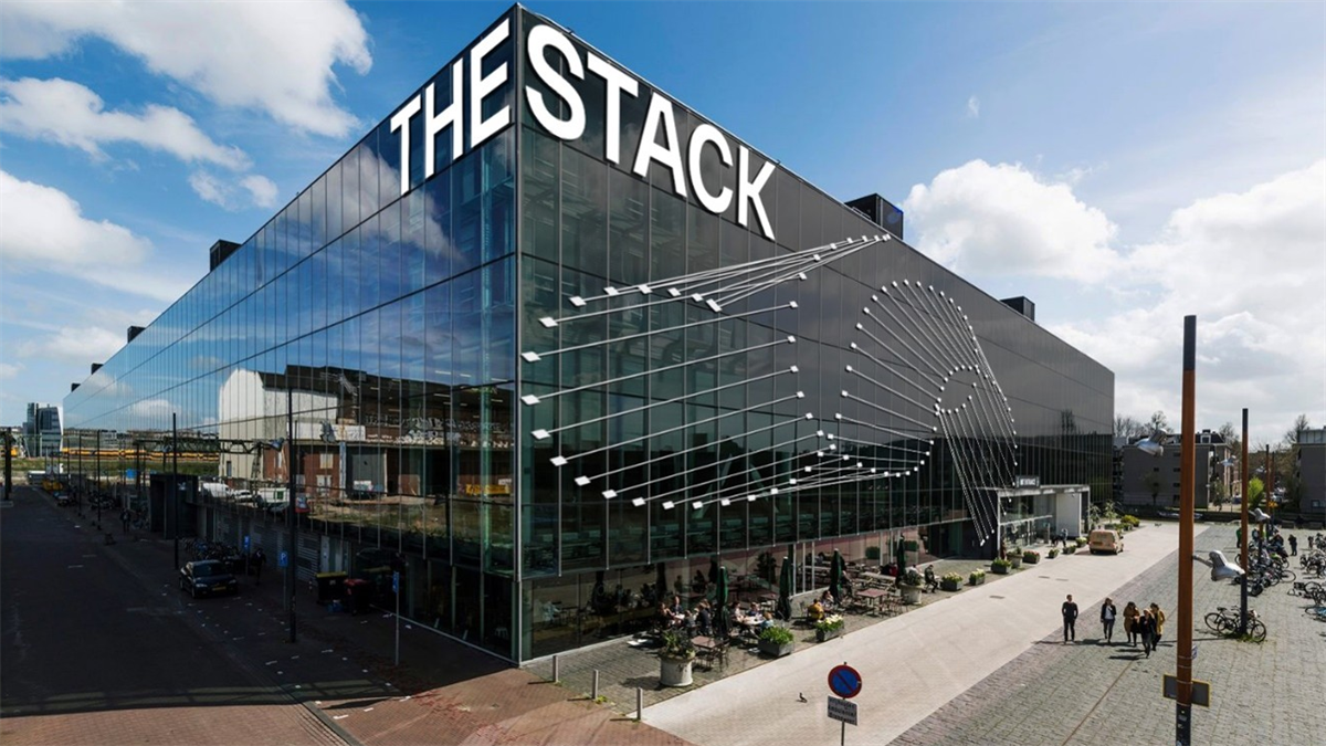 AI-hub landt in Amsterdam