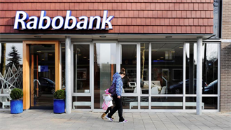 Rabobank snoeit kantoormeters verder terug img