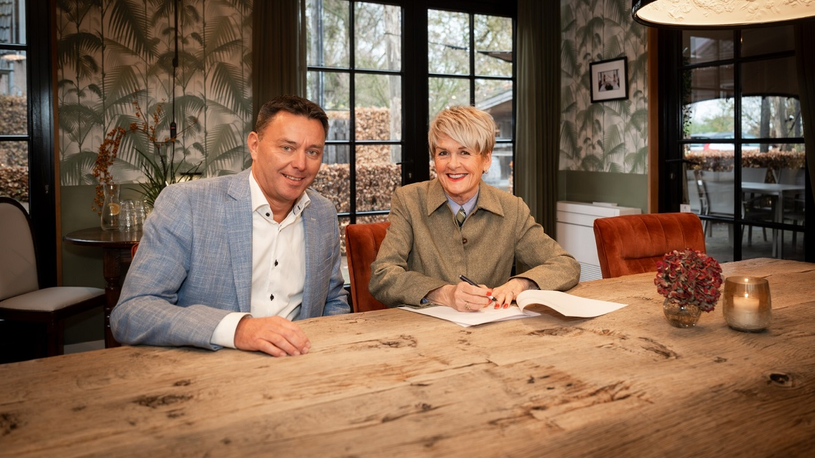 Woningcorporaties Helpt Elkander en Wooninc f...